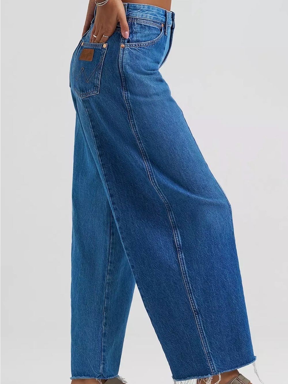 Wrangler cowboy Wide-Leg Two-Tone Blue Jeans for Women - Picture 2 of 16